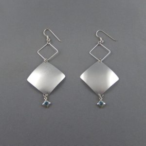 ouengo dainty sustainable earrings